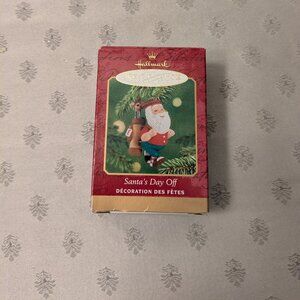 NIP 2001 Hallmark Keepsake Santa's Day Off Golf Ornament